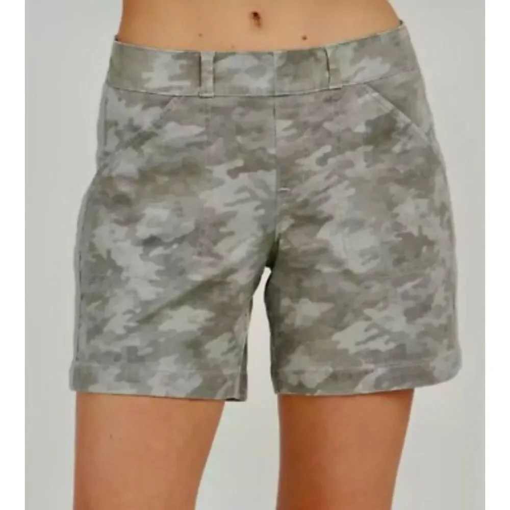 Spanx Stone Wash Camo Pull On Stretch Twill Shorts Shaping Greens Size XL I178